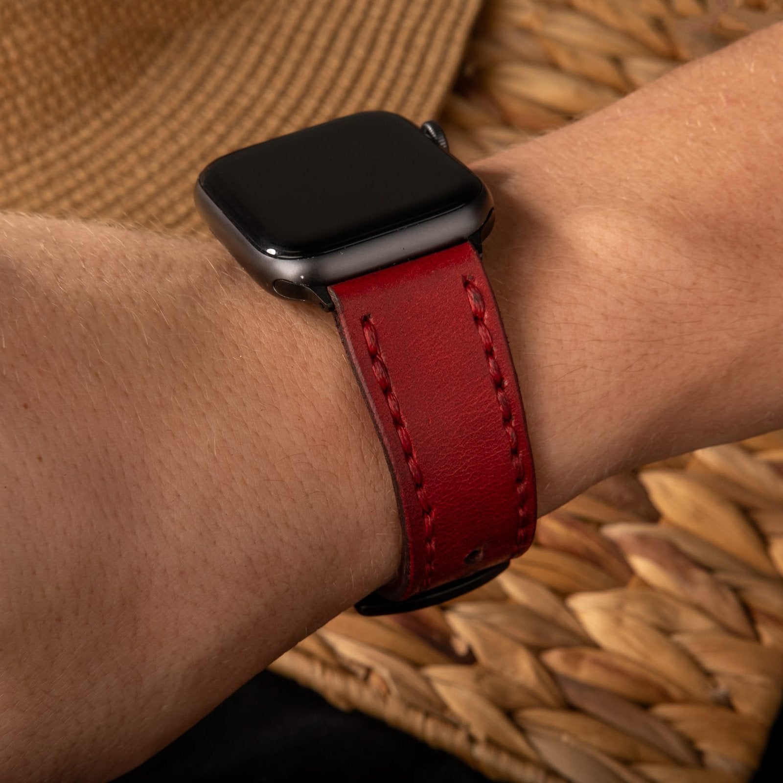 Çift Katlı Deri Apple Watch Kayışı - Kırmızı el yapımı hakiki deri - DeryCraft