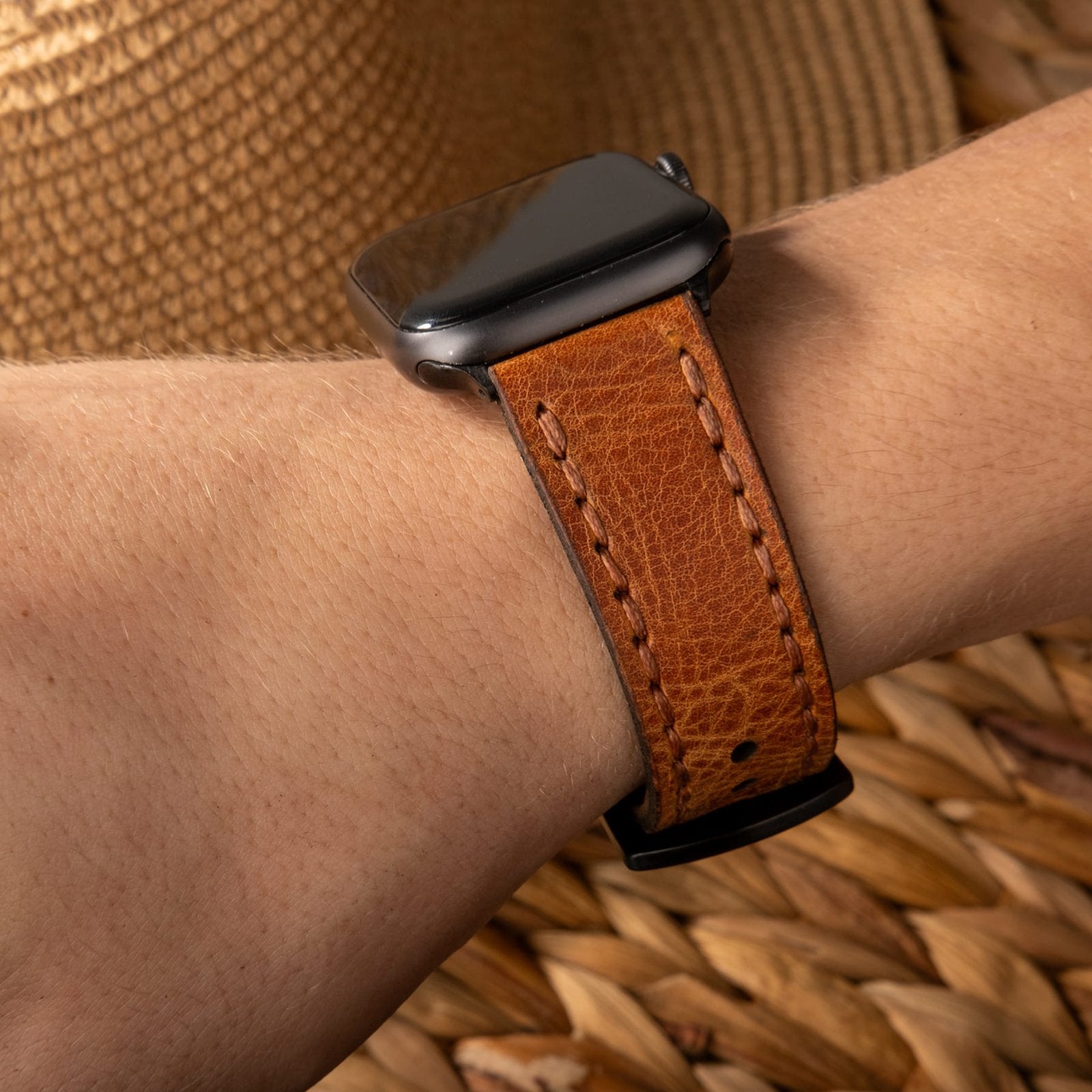 Çift Katlı Deri Apple Watch Kayışı - Camel el yapımı hakiki deri - DeryCraft
