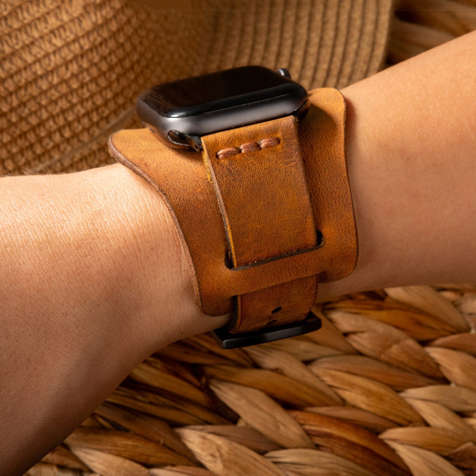 Bund Tek Katlı Apple Watch Deri Kayış - Cat el yapımı hakiki deri - DeryCraft